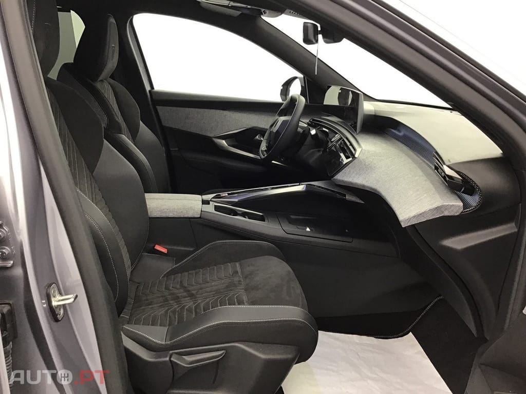 Peugeot 5008 1.2 Hybrid GT e-DCS6