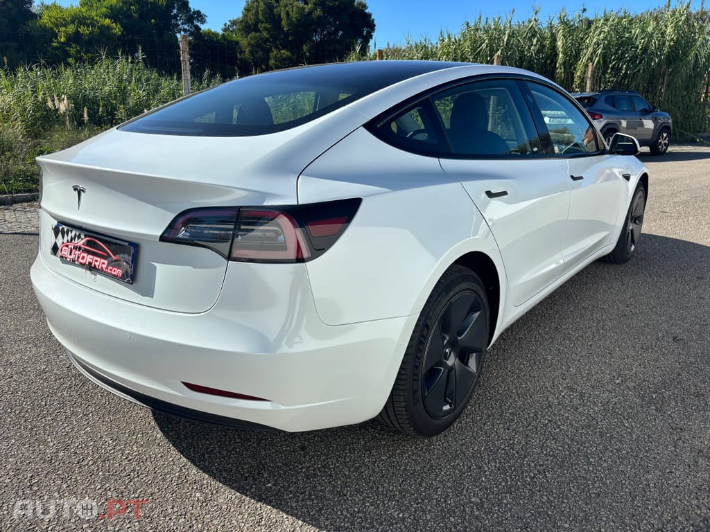 Tesla Model 3 Standard Range Plus RWD