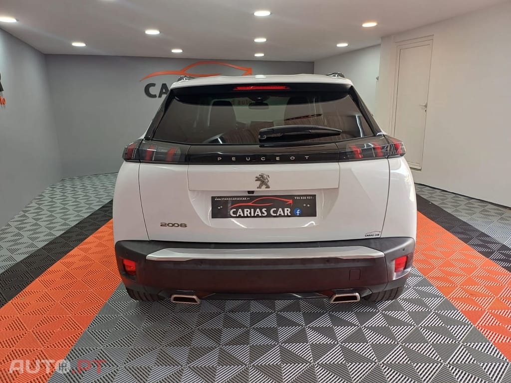 Peugeot 2008 1.2 PureTech Allure EAT8