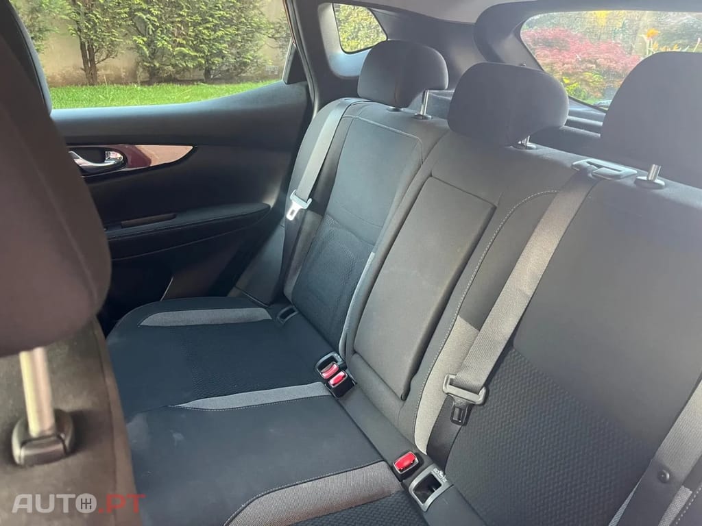 Nissan Qashqai 1.5 dCi Acenta — fotografia 15