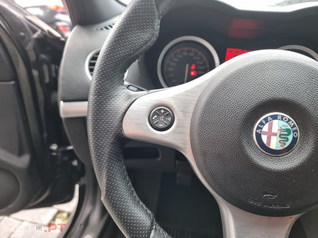 Alfa Romeo 159 Sportwagon 1.9 JTDm 16V Sportiva+