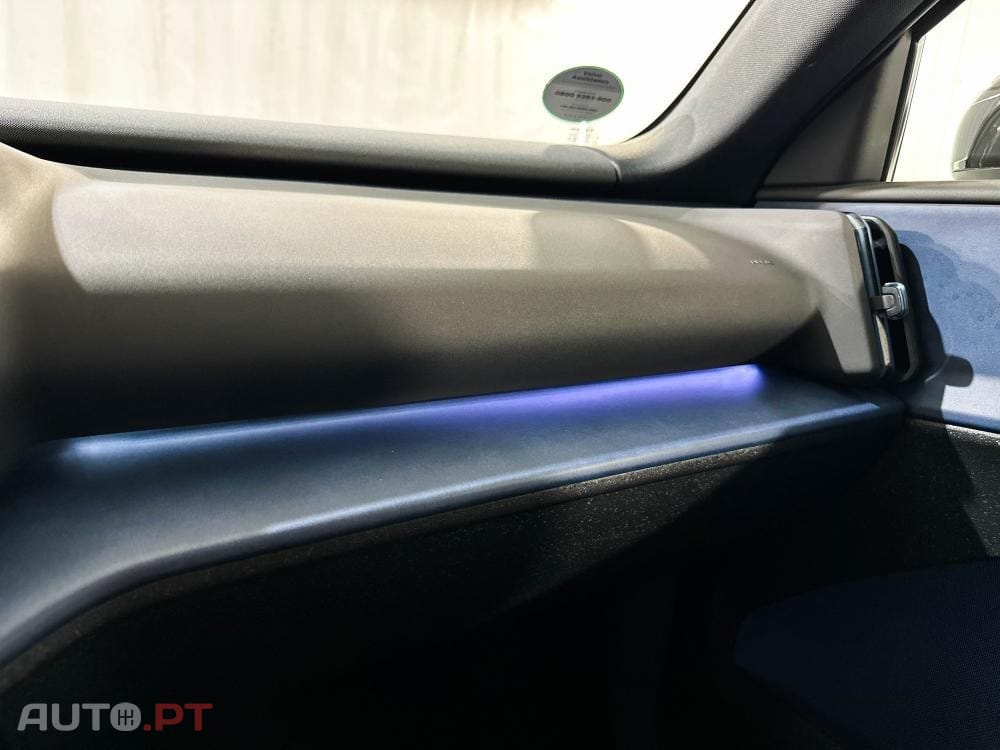 Volvo EX30 Single Motor Extended Range RWD Plus