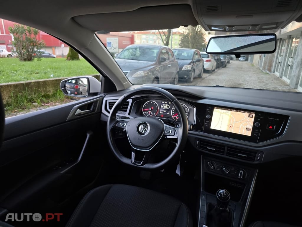 Volkswagen Polo 1.0 Confortline Nav