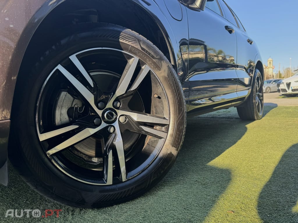 Volvo XC60 2.0 T6 PHEV R-Design AWD