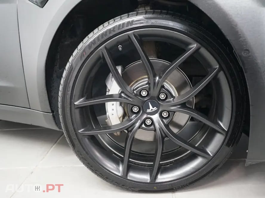 Tesla Model 3 Standard Range Plus RWD