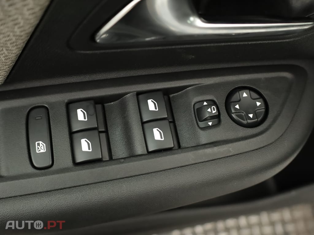 Citroen C4 C4 1.2 PureTech Plus EAT8