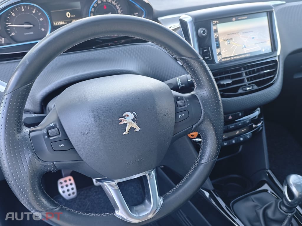 Peugeot 2008 1.6 BlueHDi Crossway