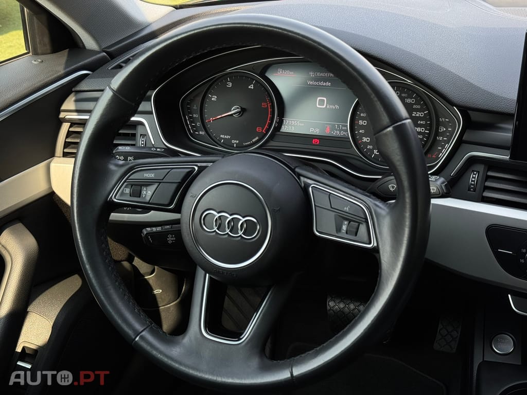 Audi A4 Avant 30 TDI S tronic