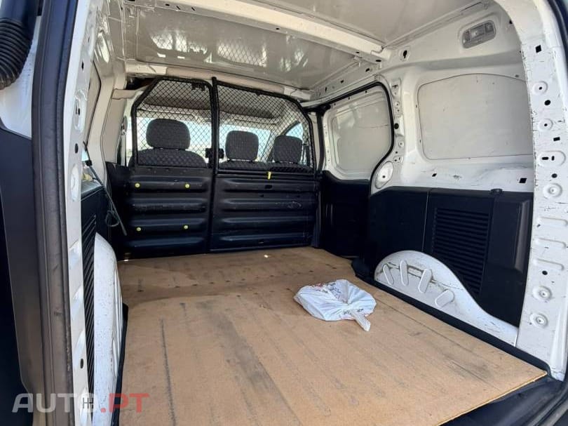 Peugeot Partner 1.6 BlueHDi L1 Pro 3L