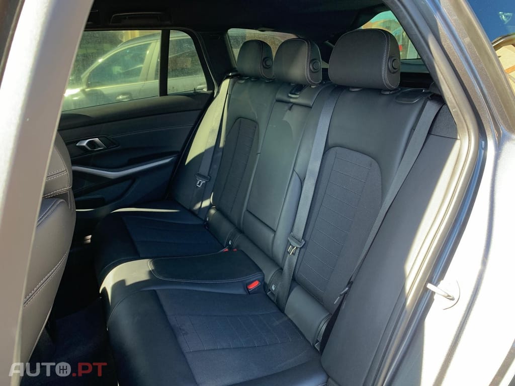 BMW 320 e Touring Line Luxury Auto
