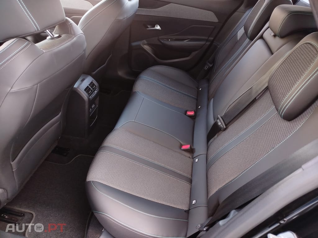 Peugeot 308 SW 1.2 PureTech Allure Full LED