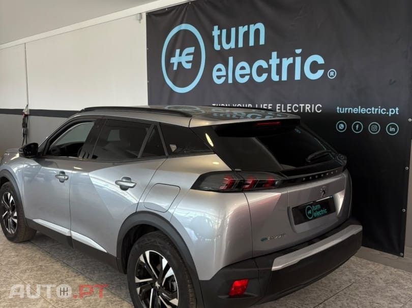 Peugeot E-2008 50 kWh Active