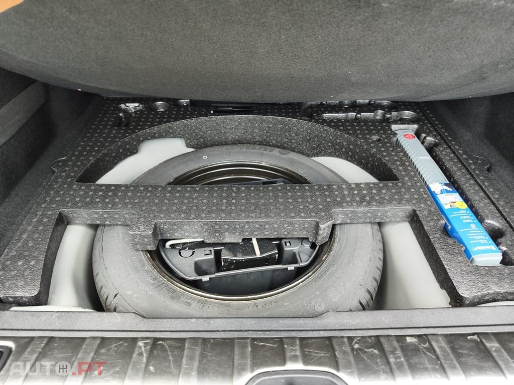 Peugeot 2008 1.2 PureTech Allure EAT6