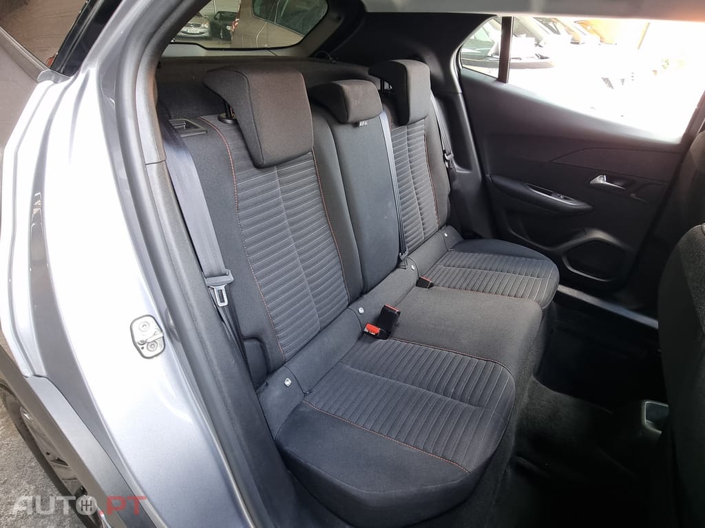 Peugeot 2008 1.2 PureTech Active Pack