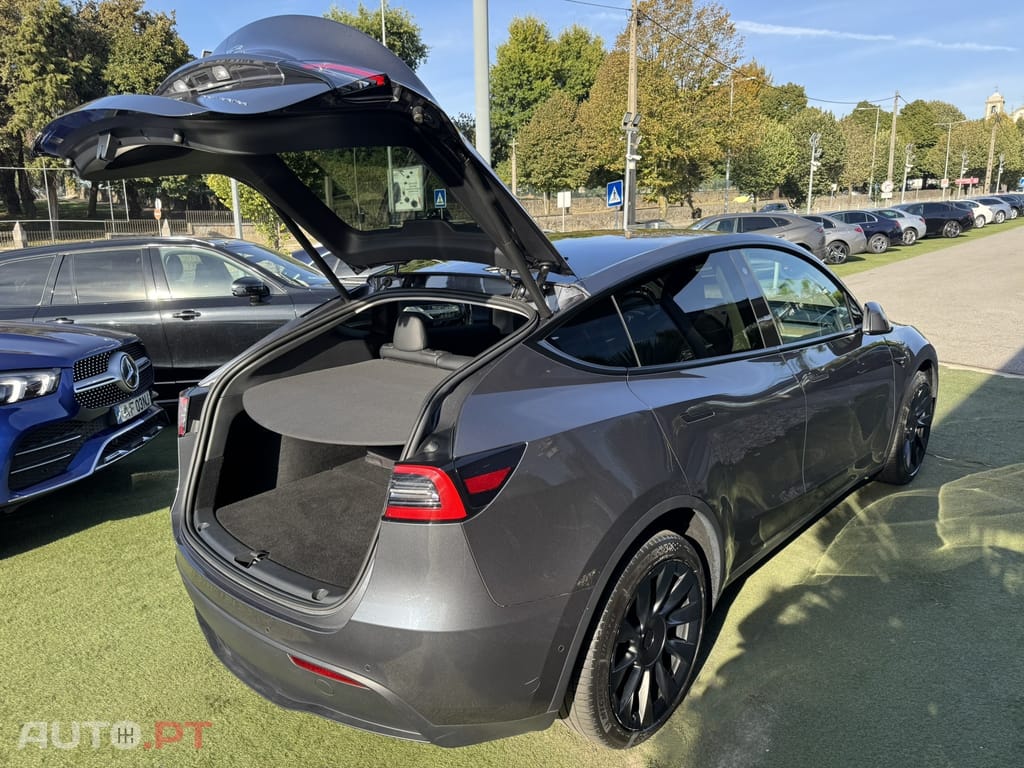 Tesla Model Y Long Range Tração Integral