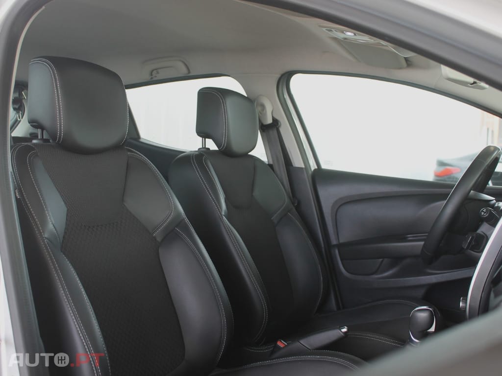 Renault Clio ENERGY TCe 120 EDC Intens