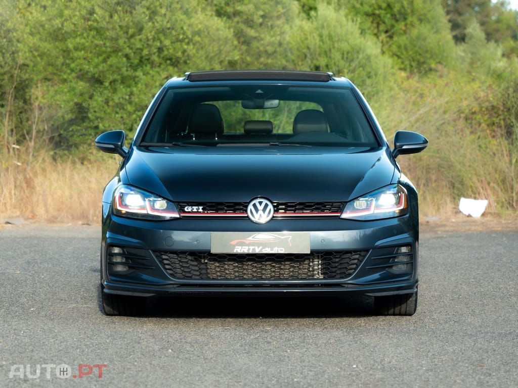 Volkswagen Golf 2.0 TSI GTI