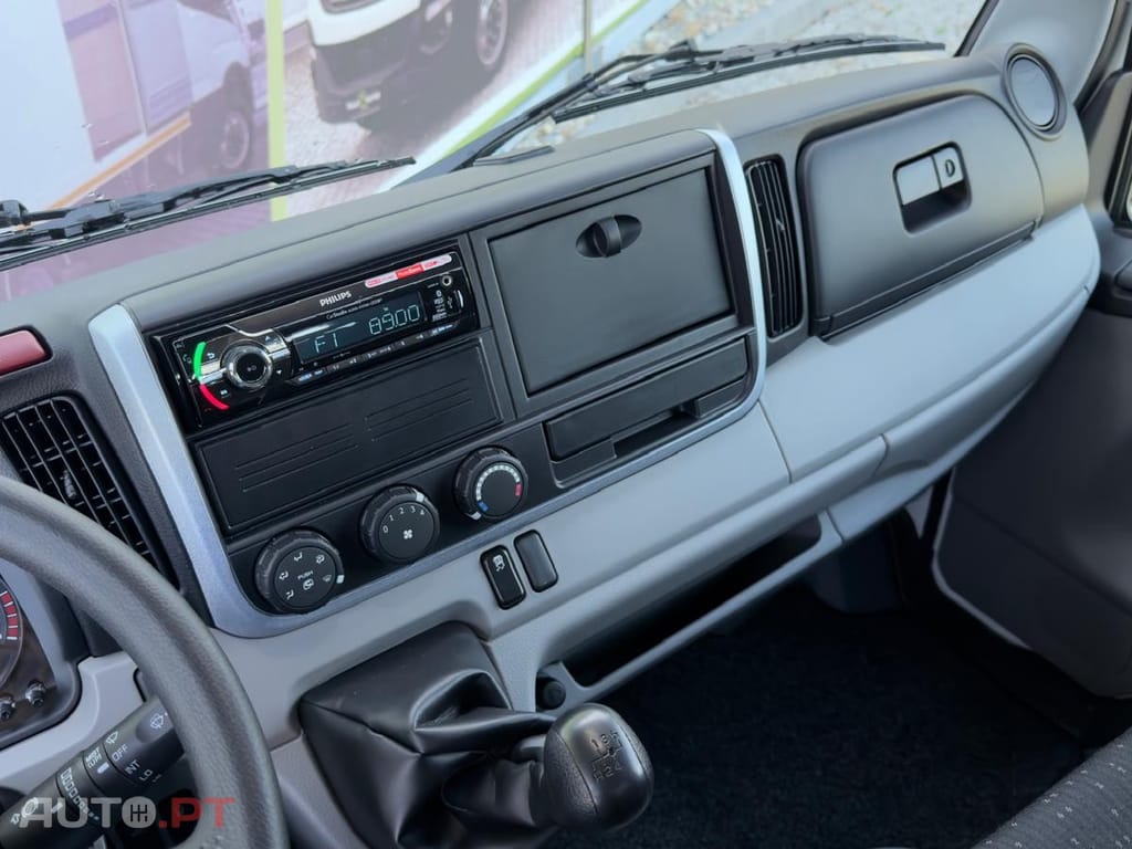 Mitsubishi Canter 3 S 15 TRI-BASCULANTE
