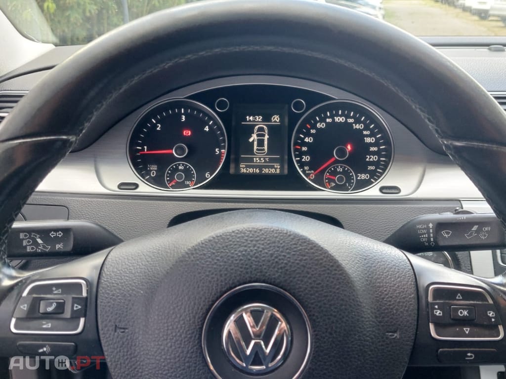 Volkswagen Passat CC 2.0 TDi