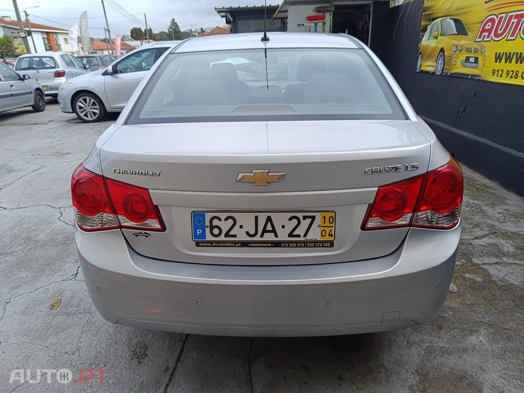 Chevrolet Cruze 1.6 LS