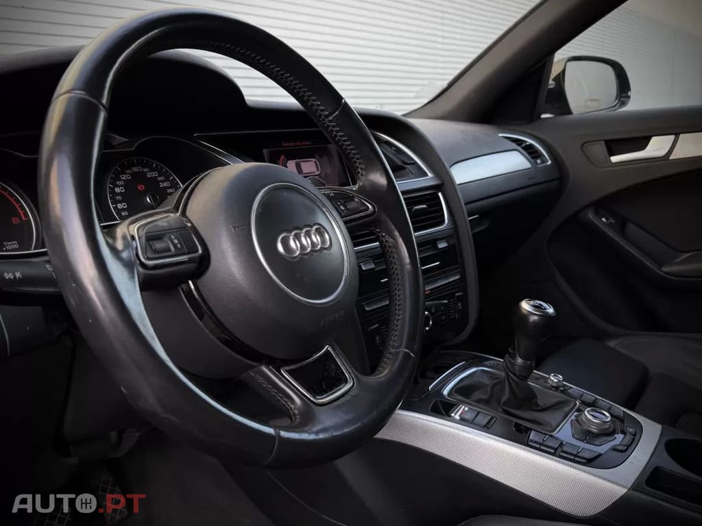 Audi A4 Avant 2.0 TDI S-line