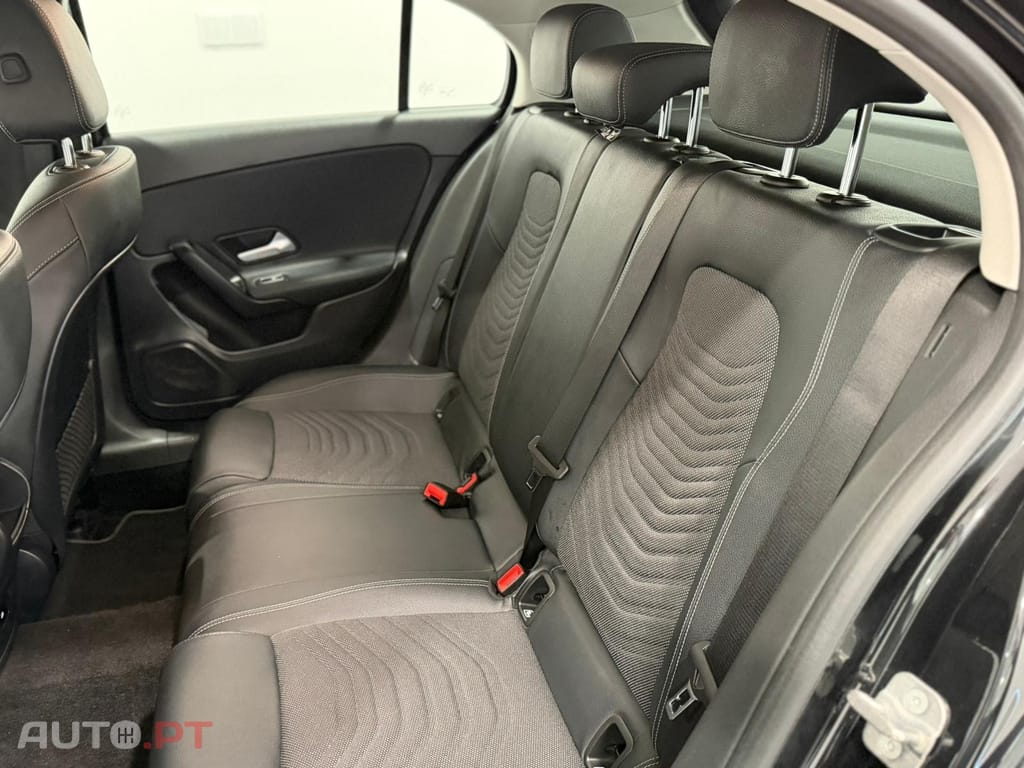 Mercedes-Benz A 200 Outro