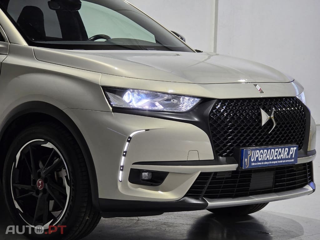 DS DS7 Crossback E-Tense Performance Line EAT8