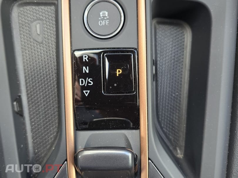 Cupra Leon 1.5 eTSI MID DSG