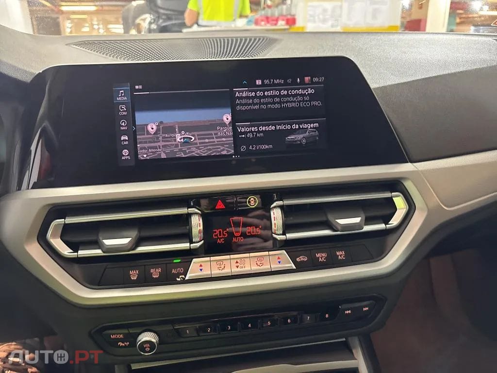 BMW 330 e Touring Corporate Edition Auto