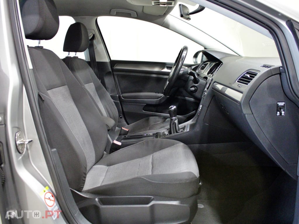 Volkswagen Golf 1.6 TDi Confortline