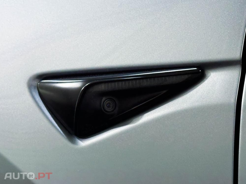 Tesla Model Y Long Range Dual Motor AWD