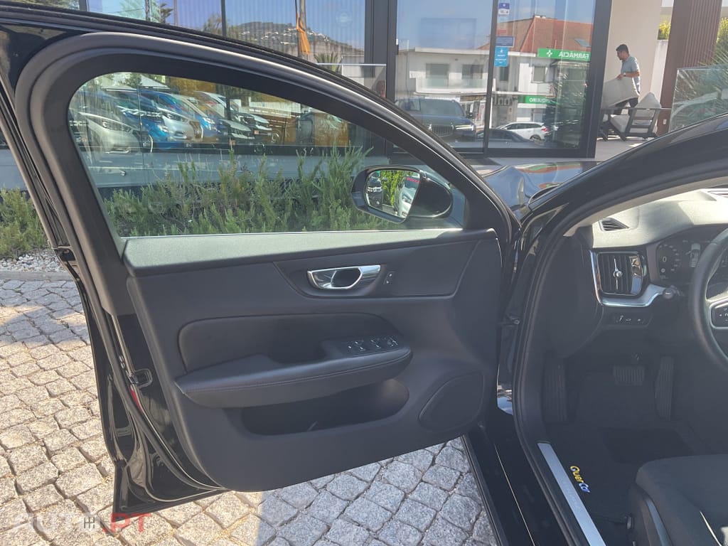Volvo V60 2.0 T6 AWD TE Inscription Expression