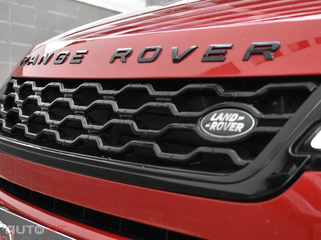 Land Rover Evoque 1.5 P300e AWD R-Dynamic SE Auto