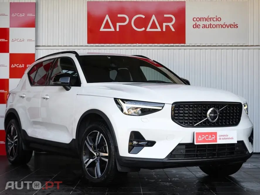 Volvo XC40 1.5 T2 Plus Dark Auto