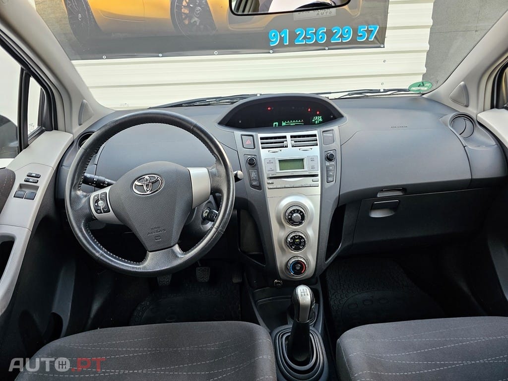 Toyota Yaris 1.0 VVT-i AC