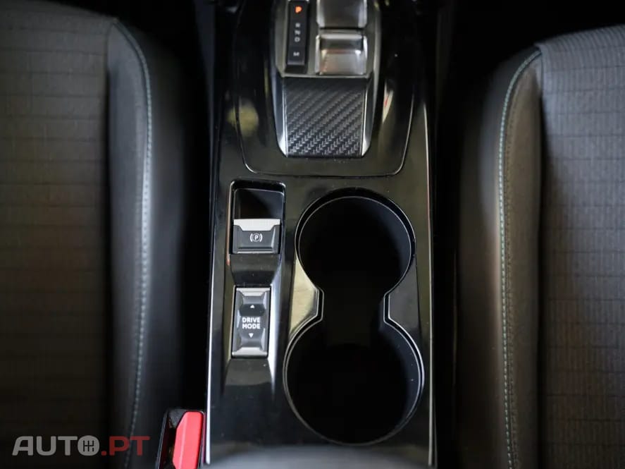Peugeot 2008 1.2 PureTech Allure EAT8
