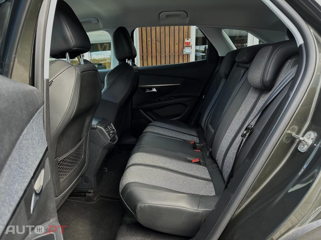 Peugeot 3008 1.5 BlueHDi Allure