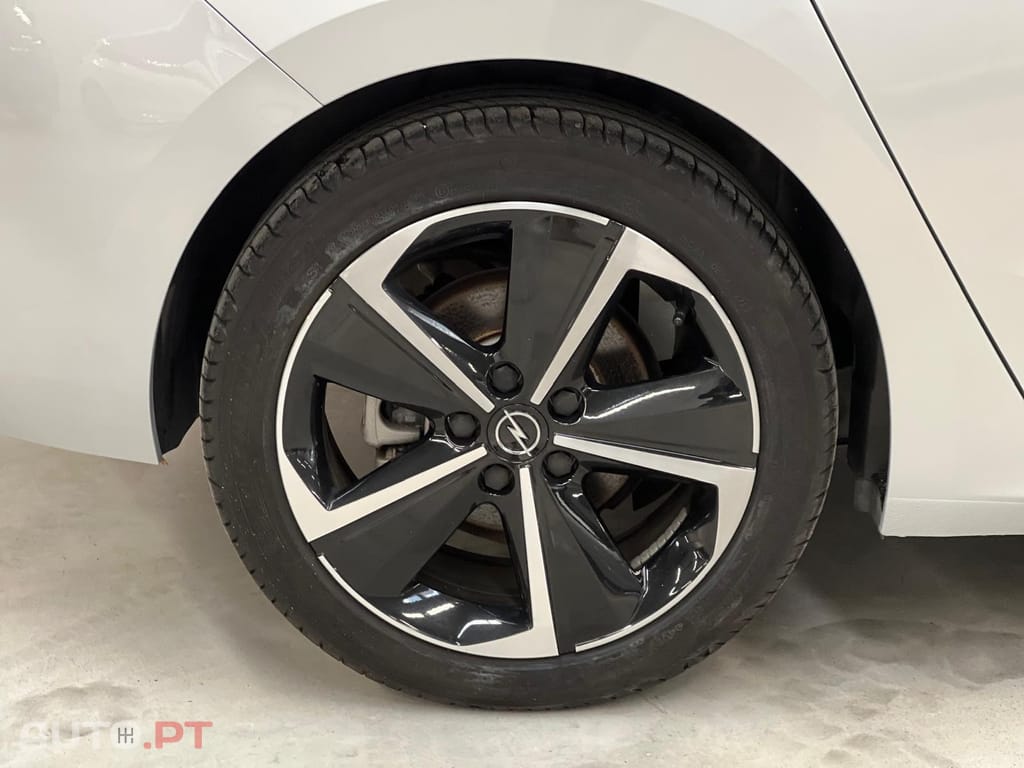 Opel Astra 1.2 T Elegance