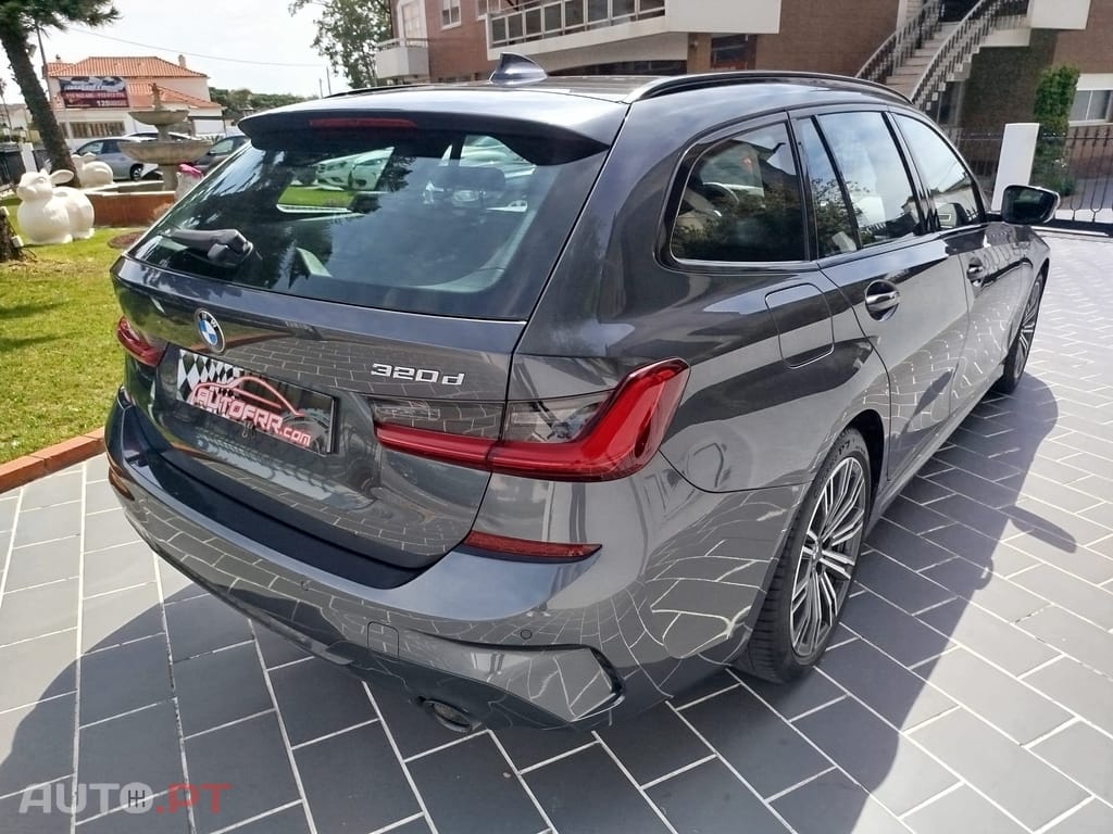 BMW 320 d Touring Pack Desportivo M Auto