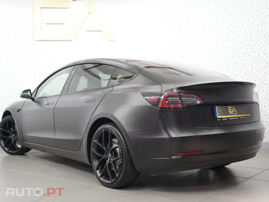 Tesla Model 3 Standard Range Plus RWD