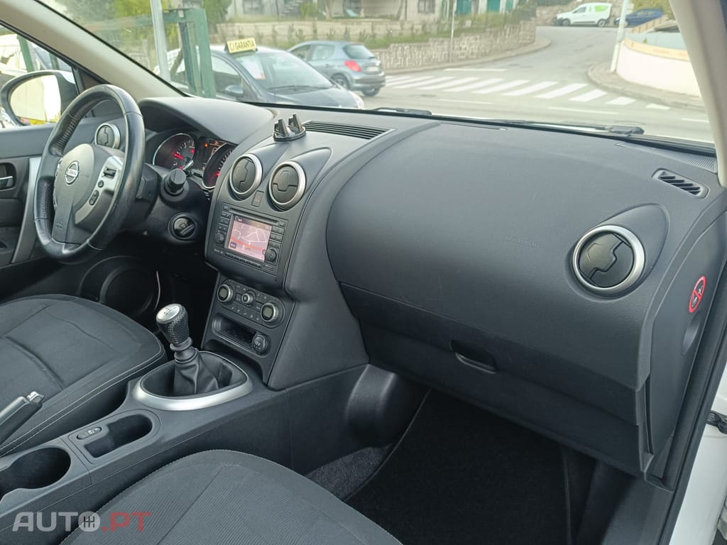 Nissan Qashqai +2 1.5 dCi Tekna Sport 17