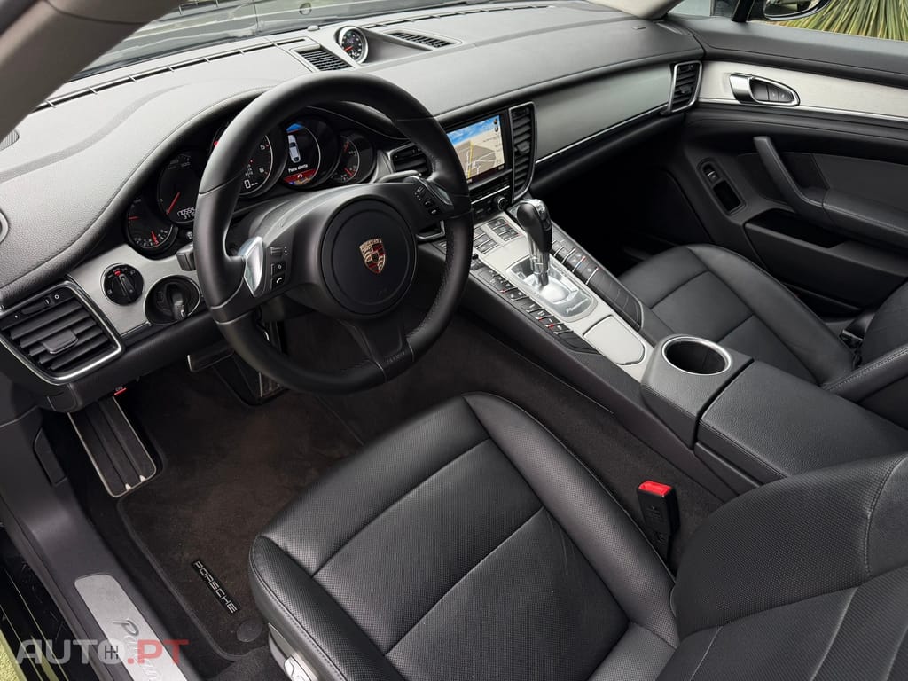 Porsche Panamera Standard
