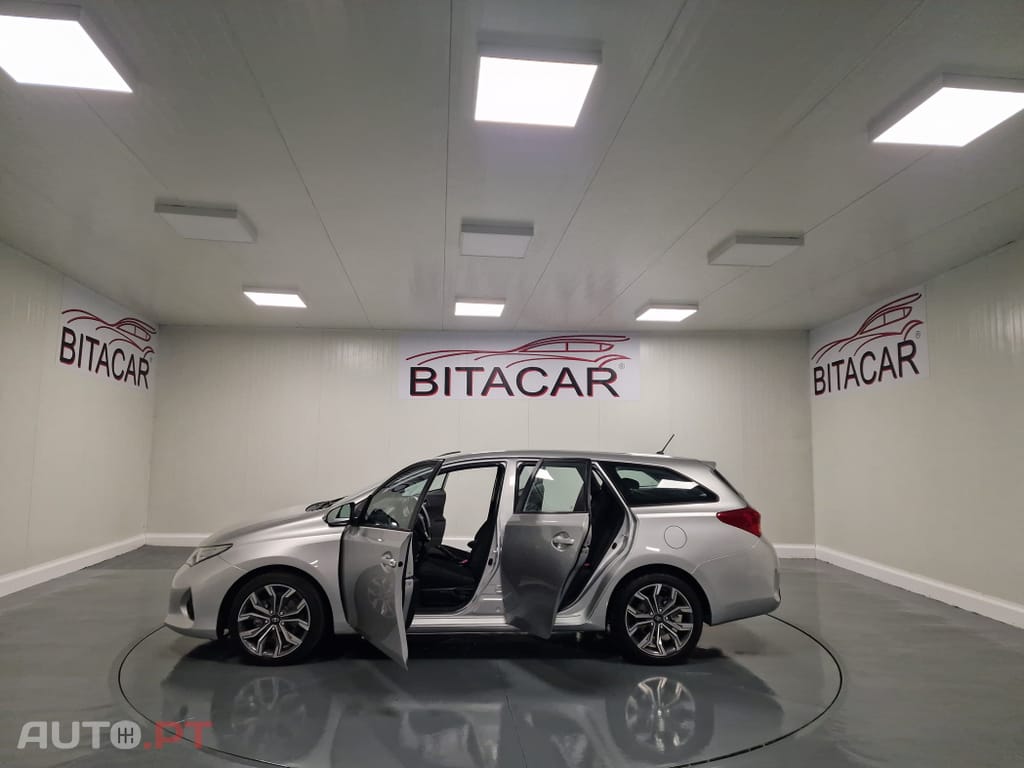 Toyota Auris Touring Sports 1.4 D-4D Active+AC