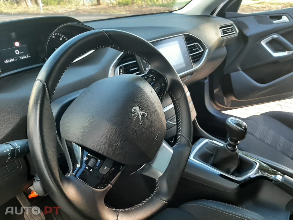 Peugeot 308 SW 1.5 BlueHDi Allure