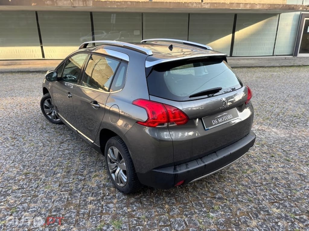 Peugeot 2008 1.2 PureTech Allure