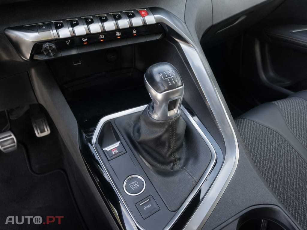 Peugeot 5008 GT Line 1.6 BlueHDi 120cv