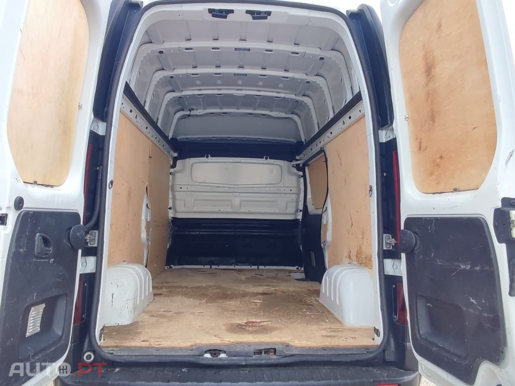 Renault Trafic 2.0 dCi L2H2 1.2T115