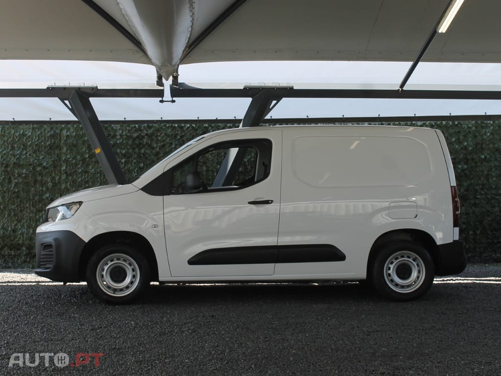 Peugeot Partner PRO STANDART 3 LUGARES / IVA DEDUTÍVEL