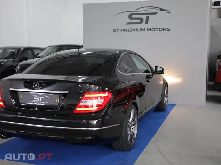 Mercedes-Benz C 220 CDI DPF (BlueEFFICIENCY)