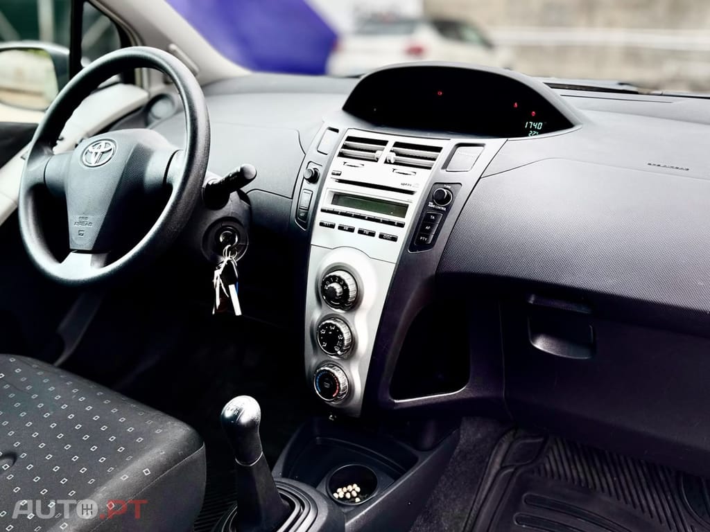 Toyota Yaris 1.0 VVT-i